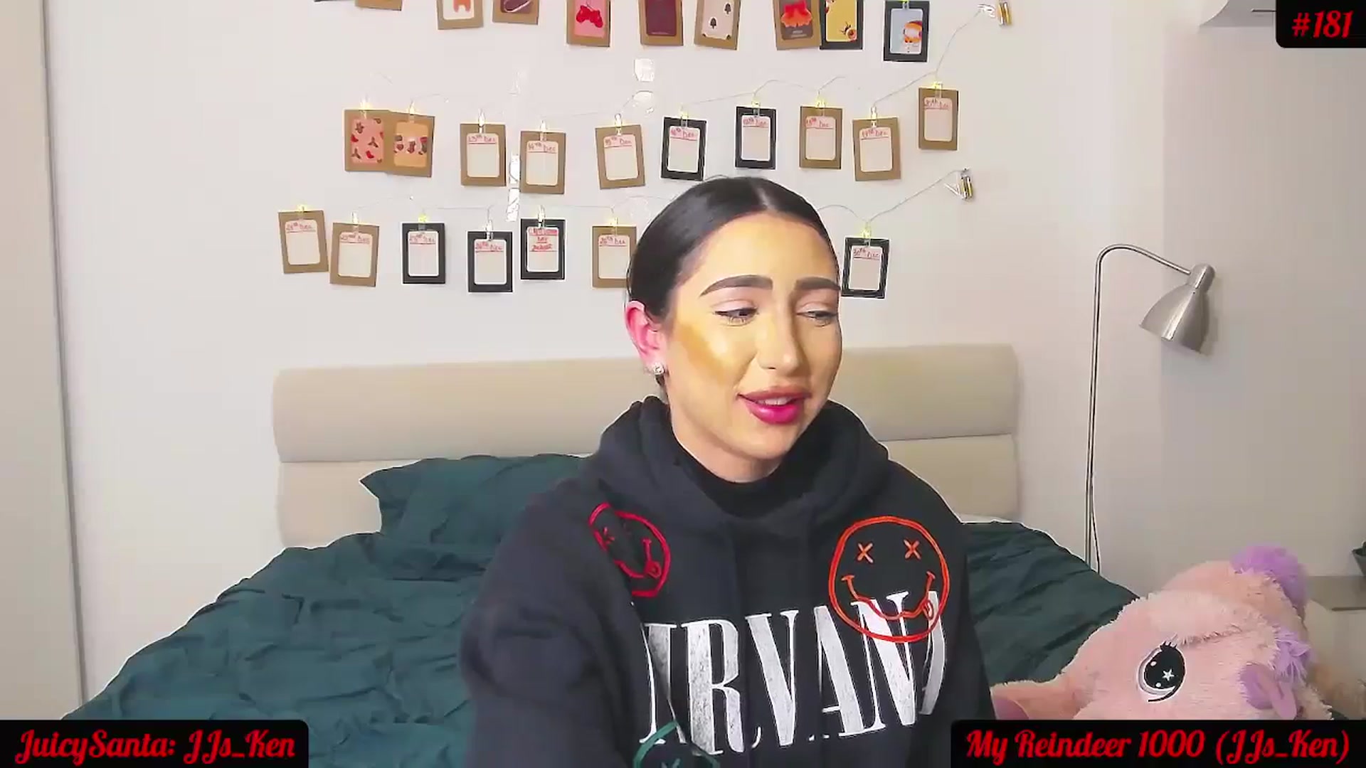 Gallery image thumbnail from JuicyJelly_'s myfreecams stream on, 12/12/2023, 20:38 image 16 of 20