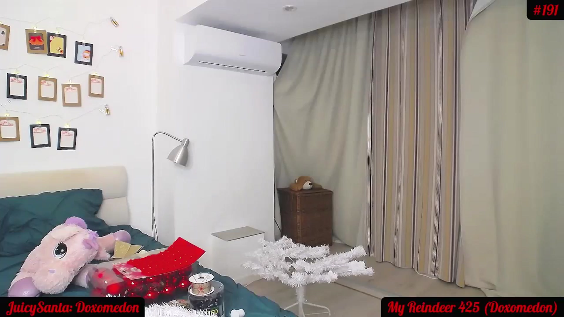 Gallery image thumbnail from JuicyJelly_'s myfreecams stream on, 12/13/2023, 19:23 image 4 of 20