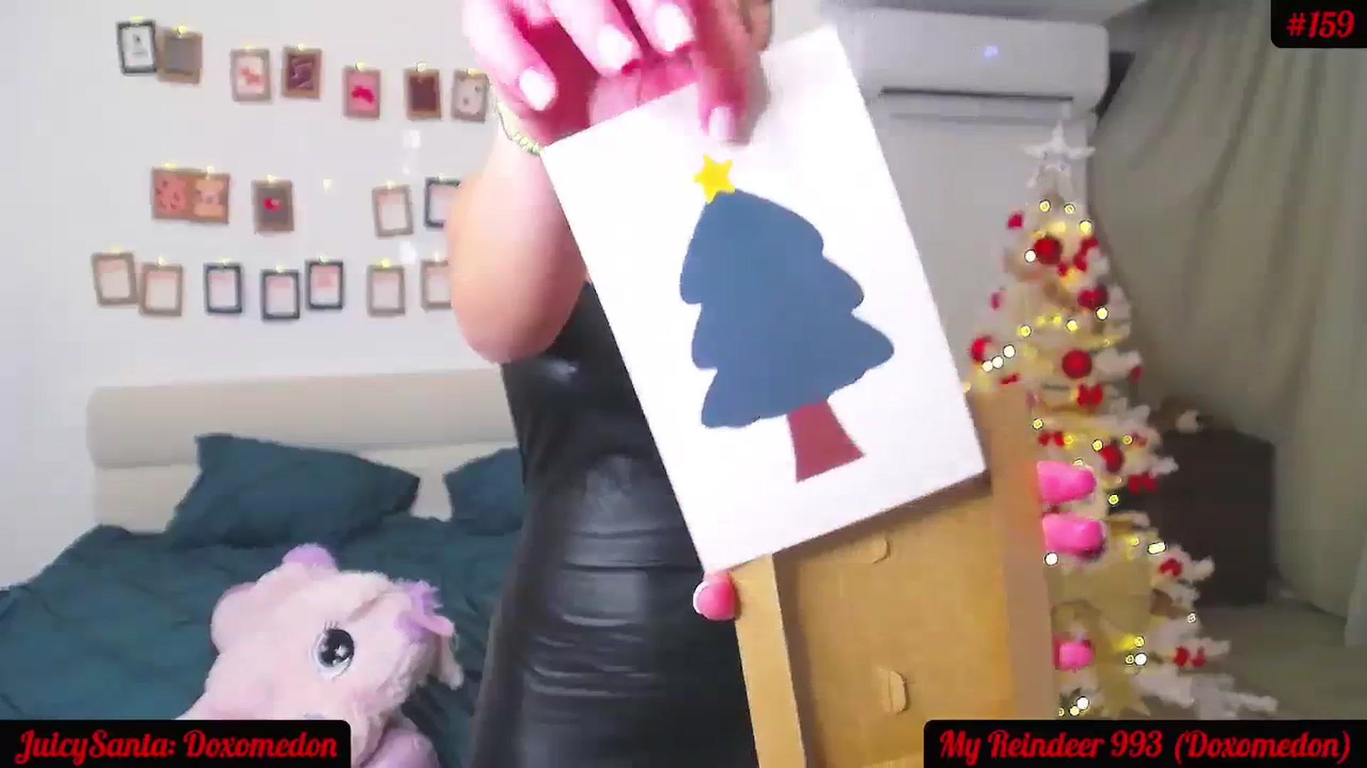 Gallery image thumbnail from JuicyJelly_'s myfreecams stream on, 12/14/2023, 19:19 image 11 of 20