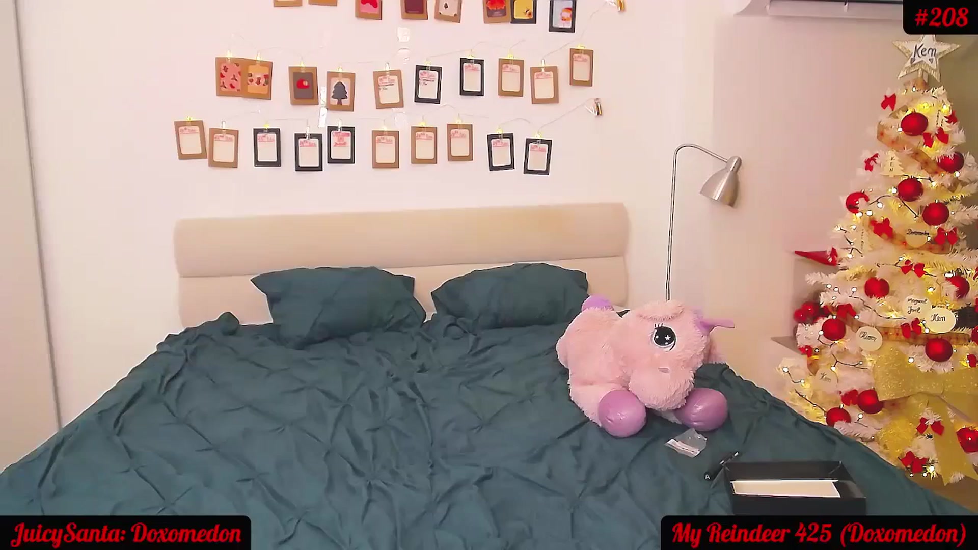 Gallery image thumbnail from JuicyJelly_'s myfreecams stream on, 12/16/2023, 17:32 image 17 of 20