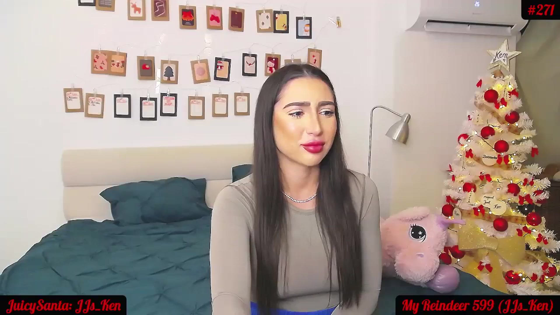 Gallery image thumbnail from JuicyJelly_'s myfreecams stream on, 12/22/2023, 16:57 image 4 of 20