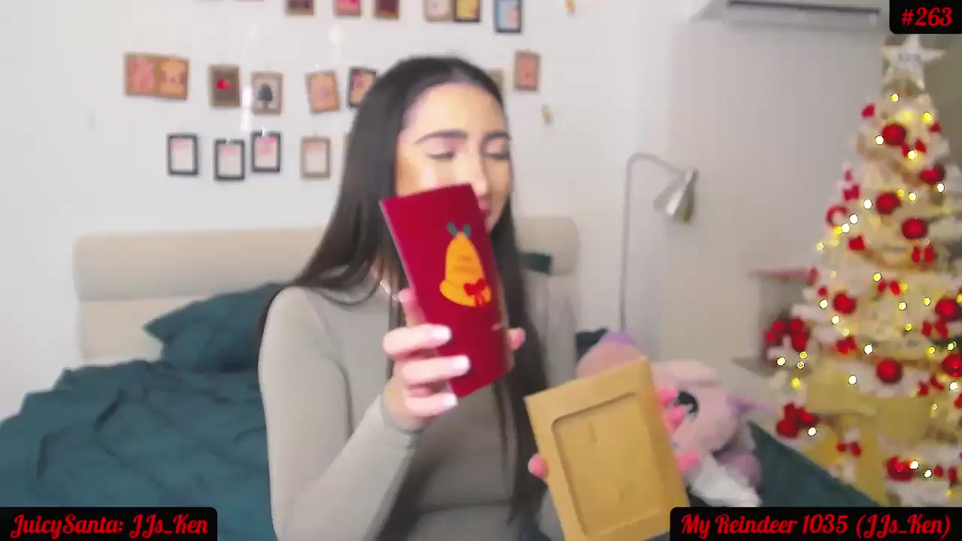 Gallery image thumbnail from JuicyJelly_'s myfreecams stream on, 12/22/2023, 16:57 image 19 of 20