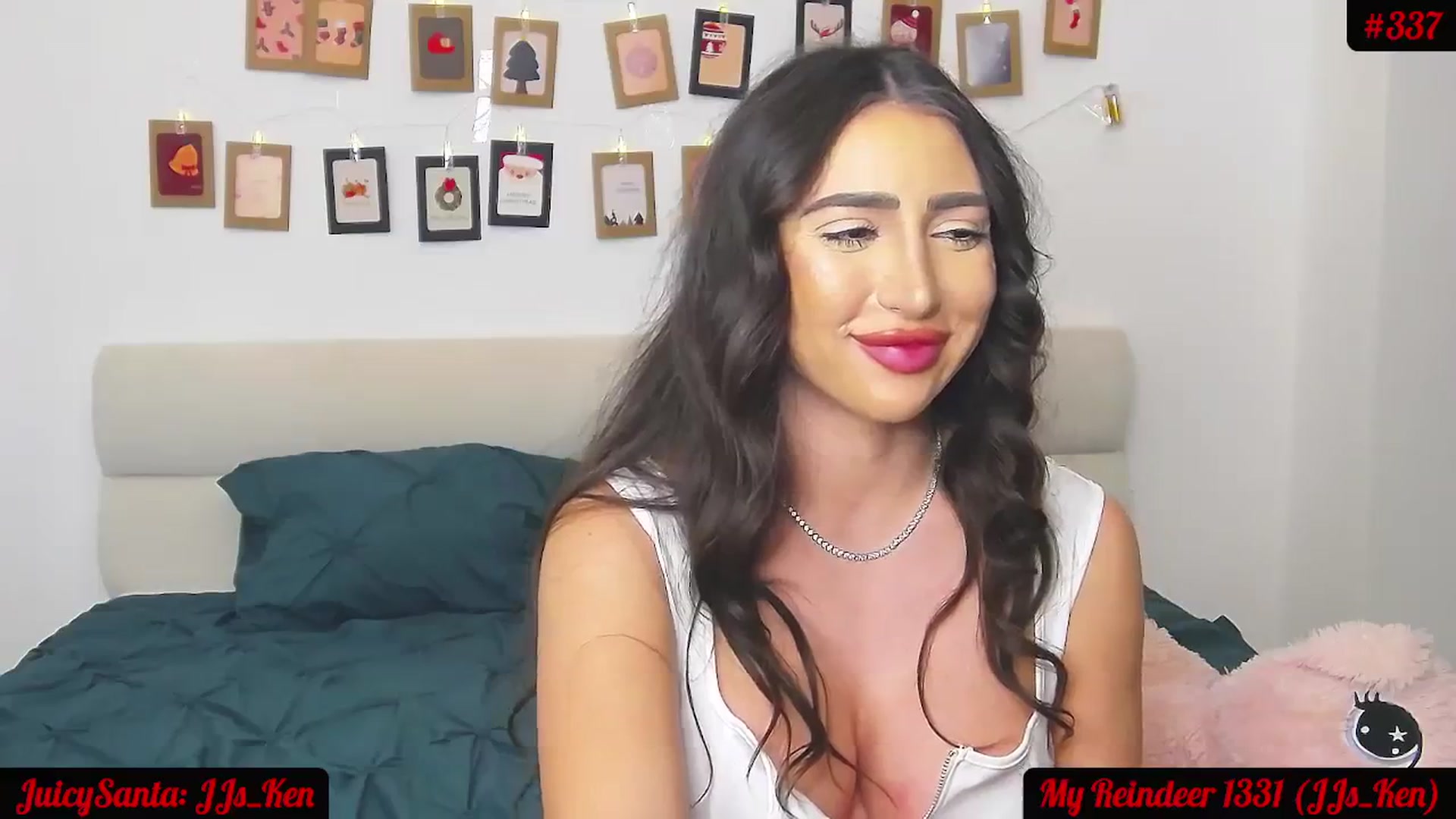 Gallery image thumbnail from JuicyJelly_'s myfreecams stream on, 12/28/2023, 20:16 image 16 of 20