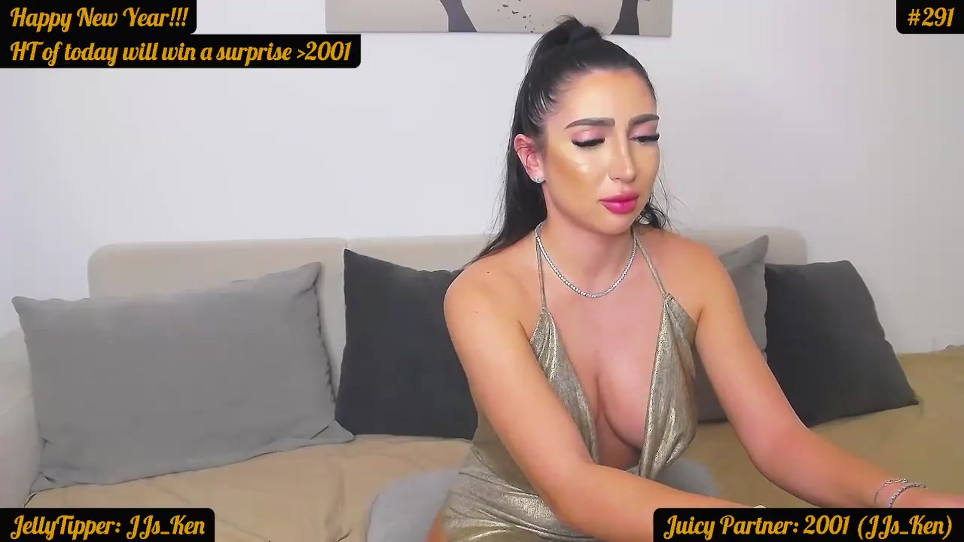 Gallery image thumbnail from JuicyJelly_'s myfreecams stream on, 12/30/2023, 19:30 image 18 of 20
