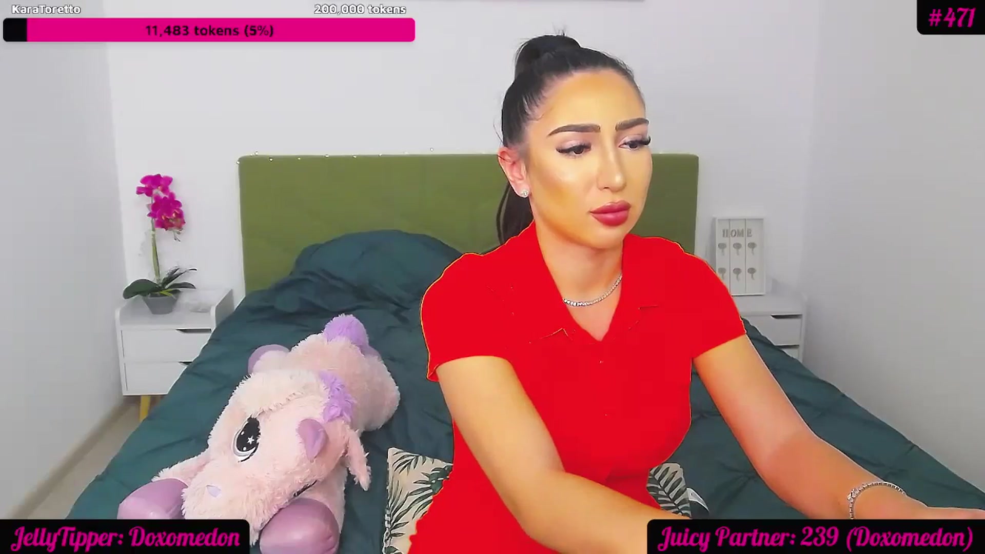 Gallery image thumbnail from JuicyJelly_'s myfreecams stream on, 01/10/2024, 19:17 image 7 of 20