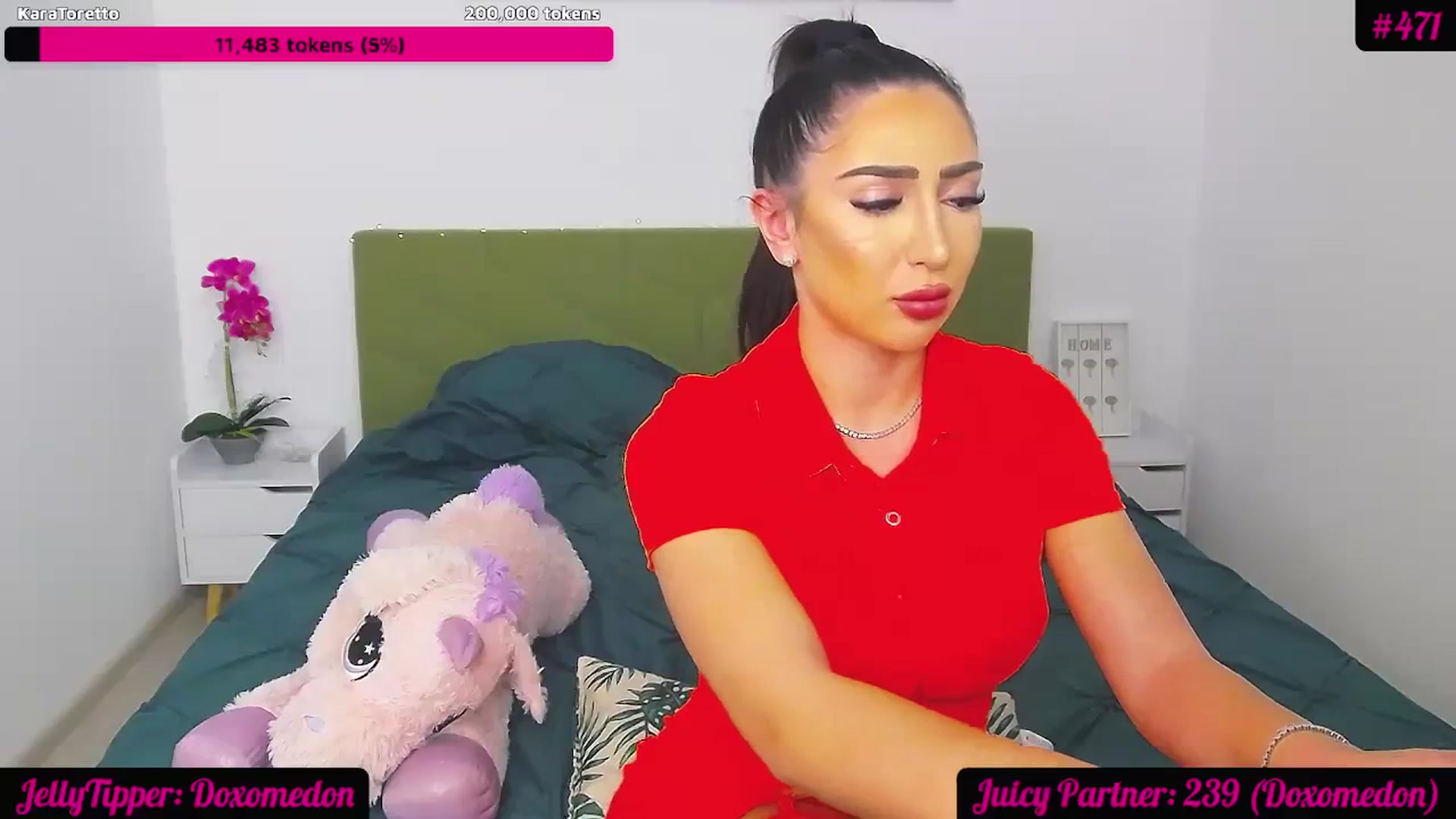 Gallery image thumbnail from JuicyJelly_'s myfreecams stream on, 01/10/2024, 19:17 image 6 of 20