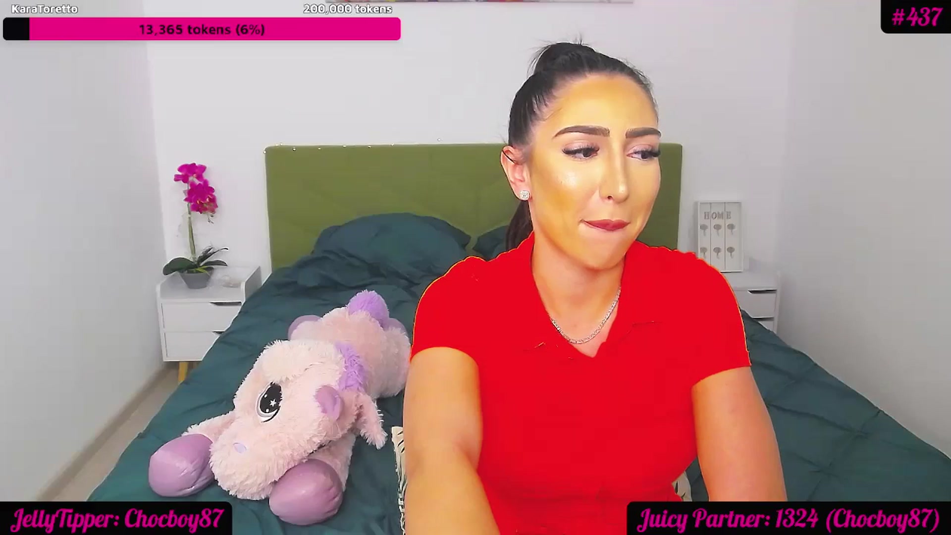 Gallery image thumbnail from JuicyJelly_'s myfreecams stream on, 01/10/2024, 20:19 image 13 of 20