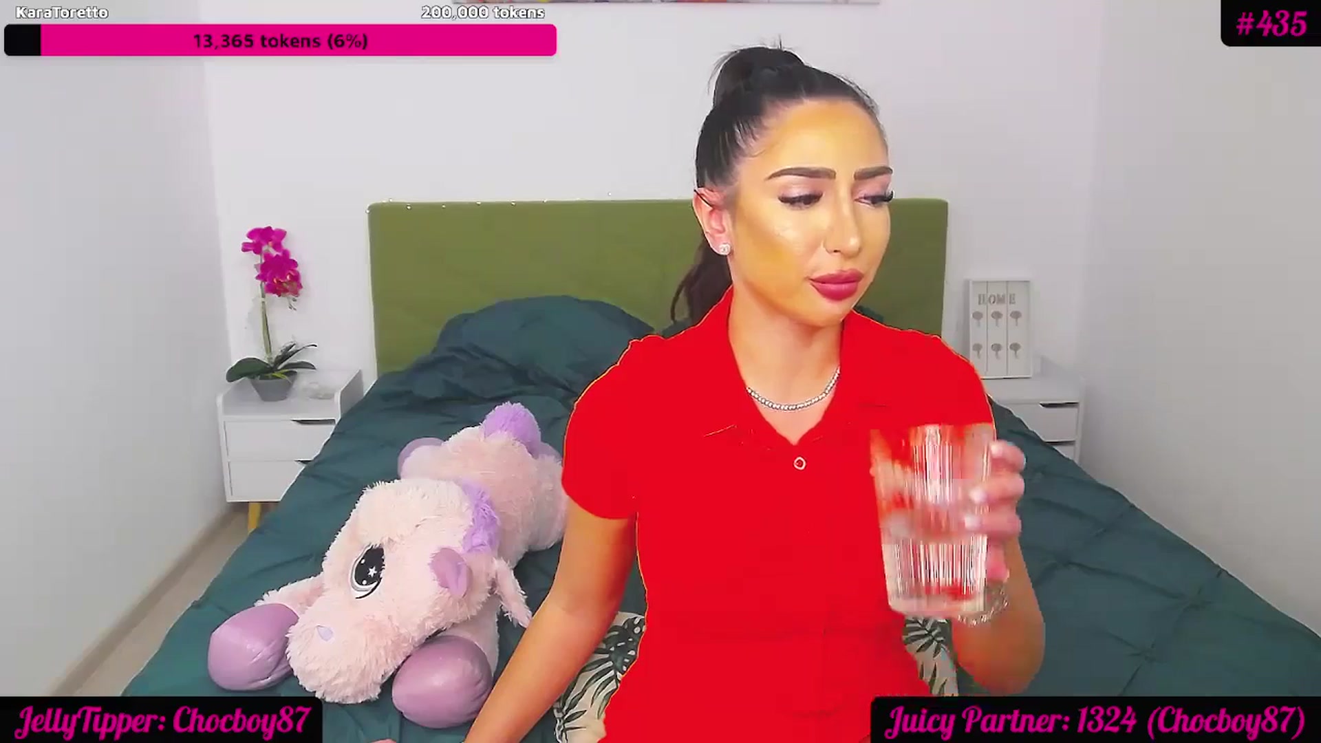 Gallery image thumbnail from JuicyJelly_'s myfreecams stream on, 01/10/2024, 20:19 image 7 of 20