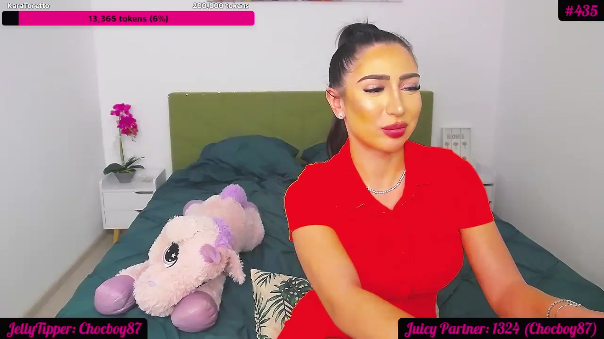 Gallery image thumbnail from JuicyJelly_'s myfreecams stream on, 01/10/2024, 20:19 image 9 of 20