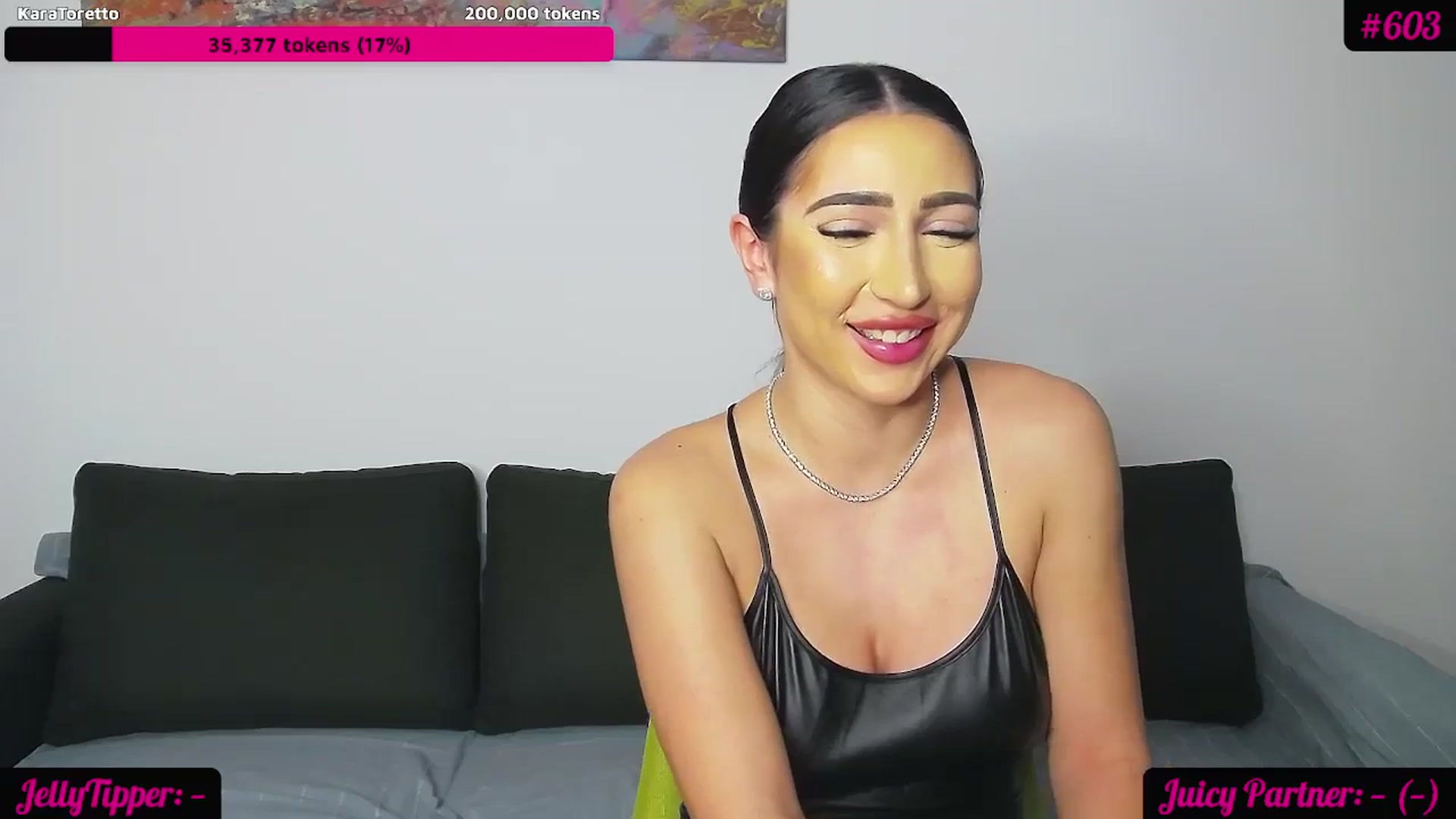 Gallery image thumbnail from JuicyJelly_'s myfreecams stream on, 01/24/2024, 19:34 image 17 of 20