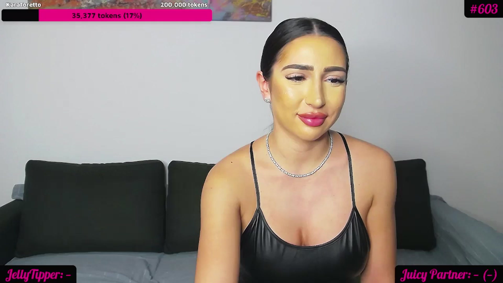 Gallery image thumbnail from JuicyJelly_'s myfreecams stream on, 01/24/2024, 19:34 image 18 of 20