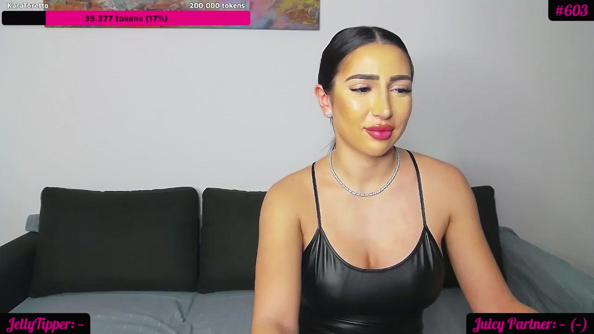 Gallery image thumbnail from JuicyJelly_'s myfreecams stream on, 01/24/2024, 19:34 image 8 of 20
