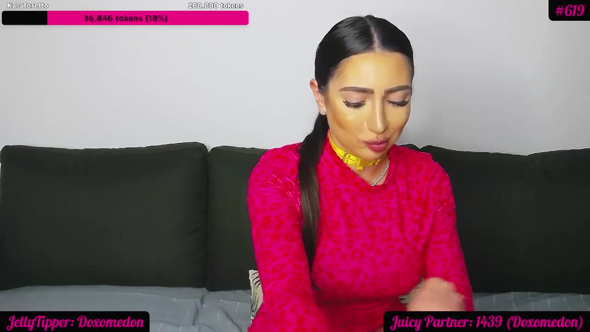 Gallery image thumbnail from JuicyJelly_'s myfreecams stream on, 01/25/2024, 18:28 image 16 of 20