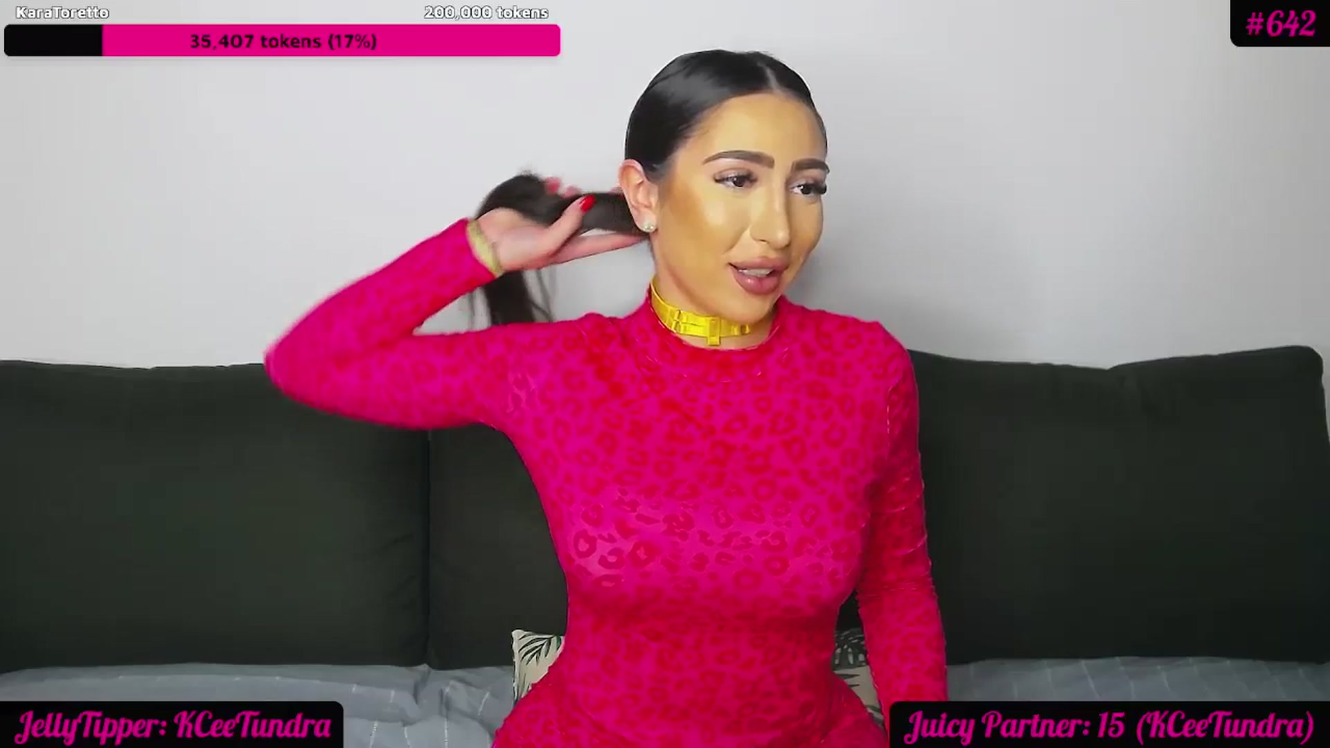 Gallery image thumbnail from JuicyJelly_'s myfreecams stream on, 01/25/2024, 18:28 image 11 of 20