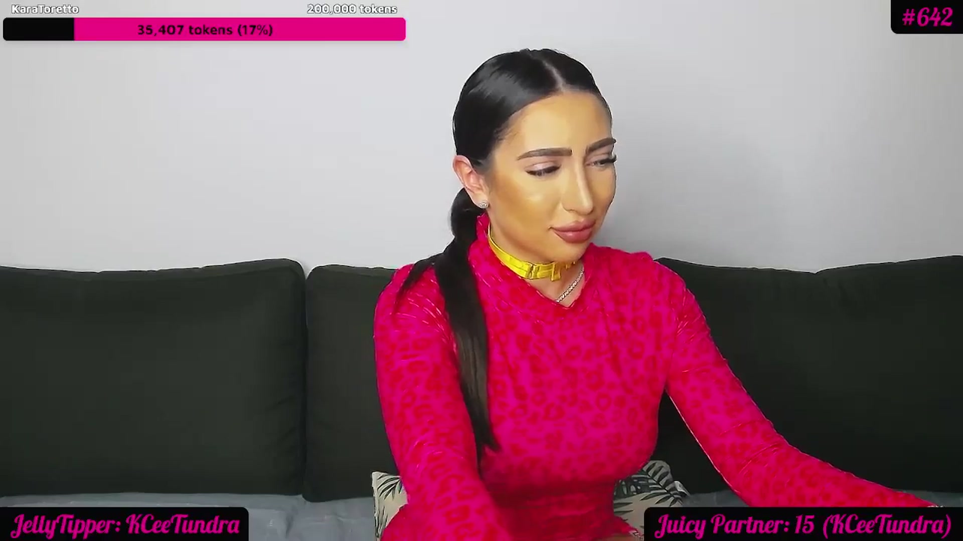 Gallery image thumbnail from JuicyJelly_'s myfreecams stream on, 01/25/2024, 18:28 image 3 of 20