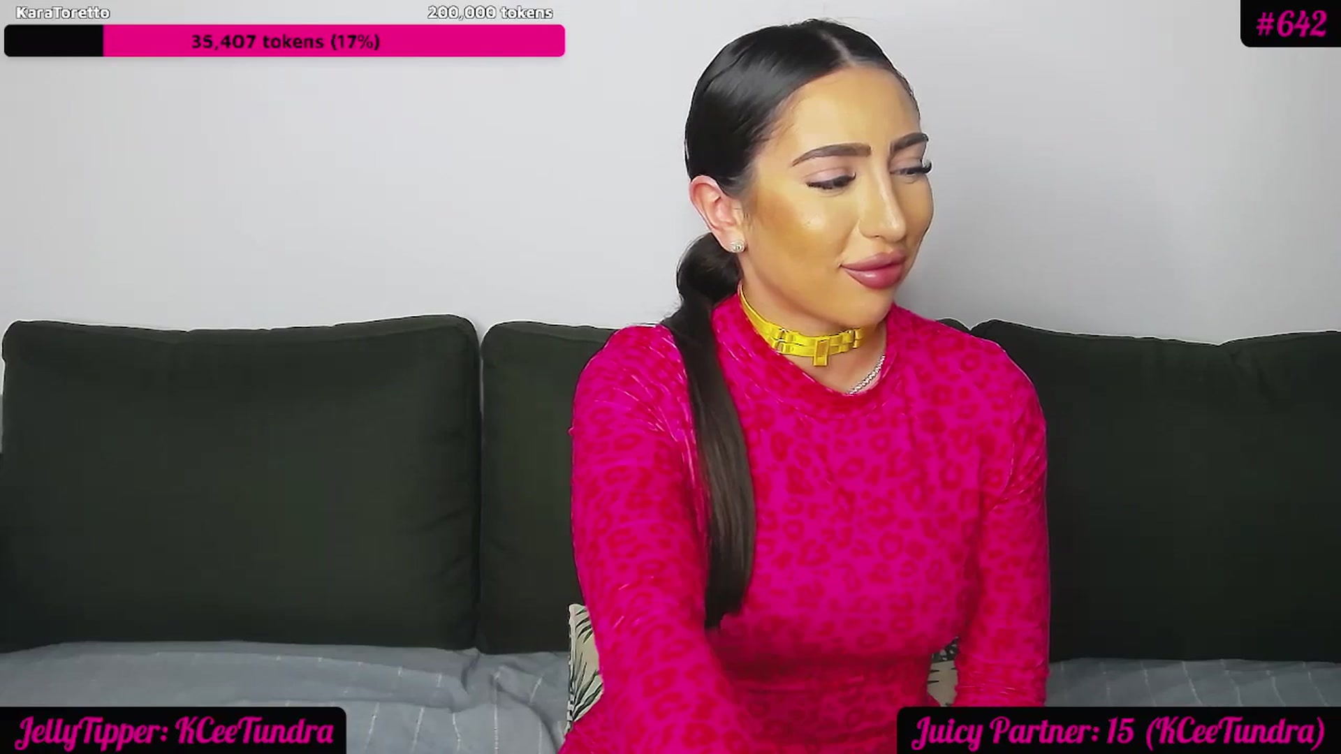 Gallery image thumbnail from JuicyJelly_'s myfreecams stream on, 01/25/2024, 18:28 image 14 of 20