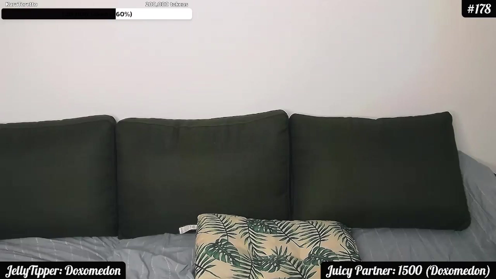 Gallery image thumbnail from JuicyJelly_'s myfreecams stream on, 02/08/2024, 20:32 image 15 of 20