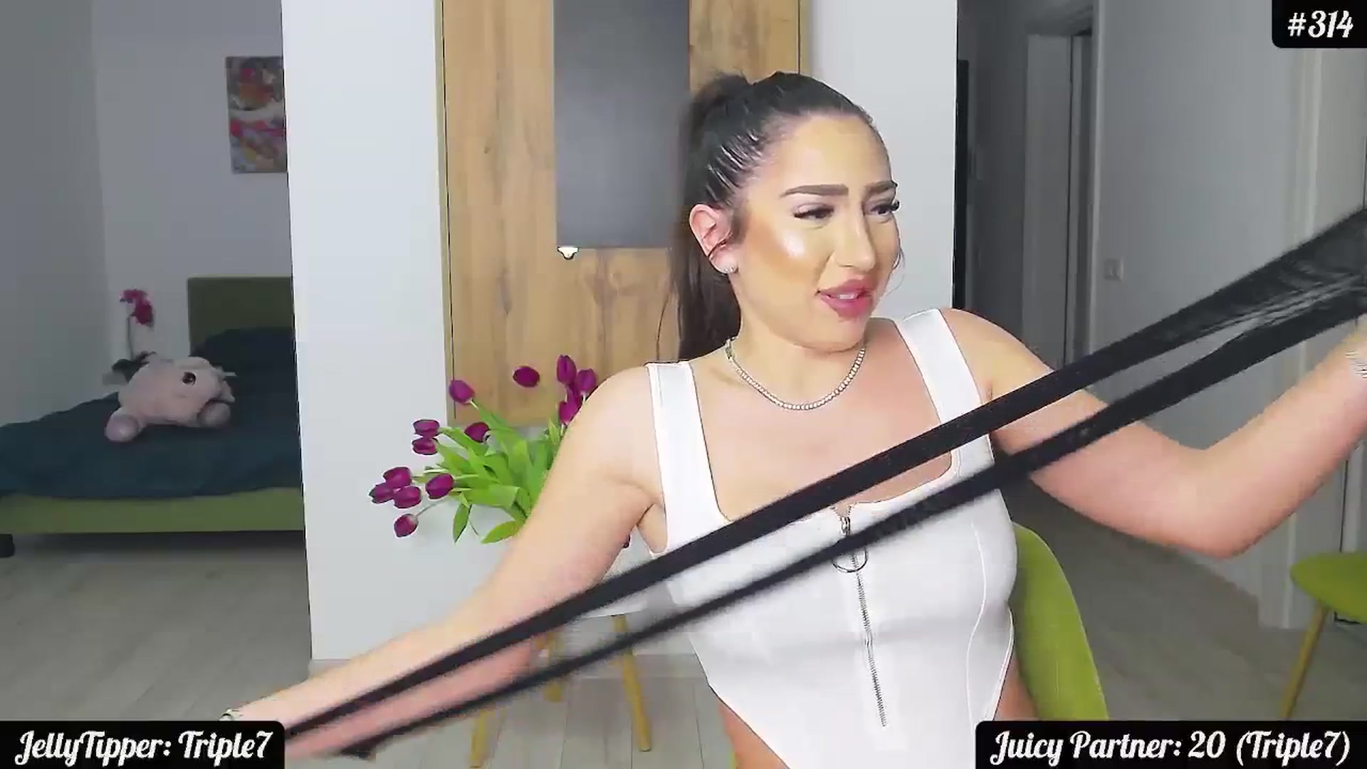 Gallery image thumbnail from JuicyJelly_'s myfreecams stream on, 03/02/2024, 16:52 image 7 of 20