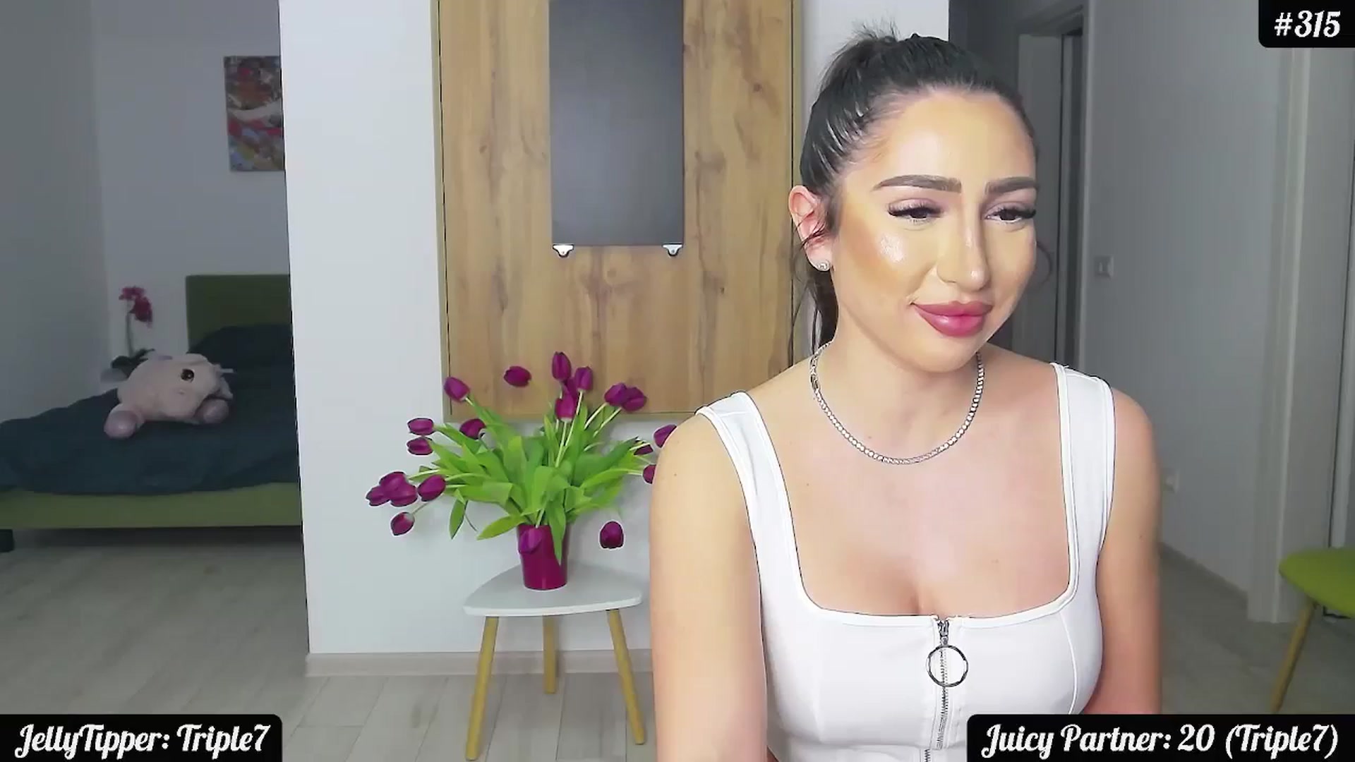 Gallery image thumbnail from JuicyJelly_'s myfreecams stream on, 03/02/2024, 16:52 image 11 of 20