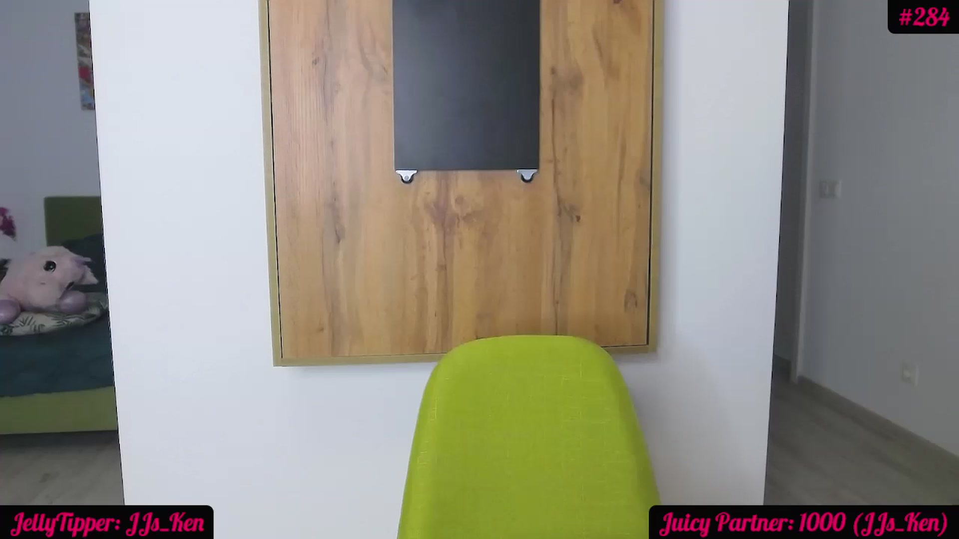 Gallery image thumbnail from JuicyJelly_'s myfreecams stream on, 03/09/2024, 19:01 image 12 of 20