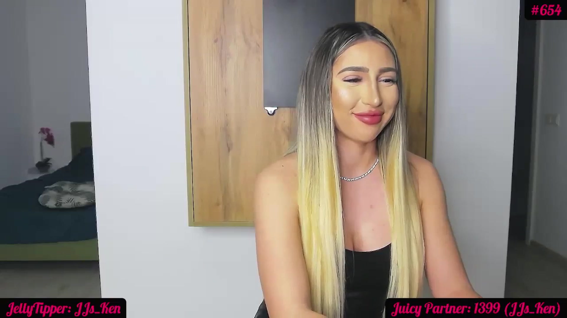 Gallery image thumbnail from JuicyJelly_'s myfreecams stream on, 03/21/2024, 18:59 image 5 of 20