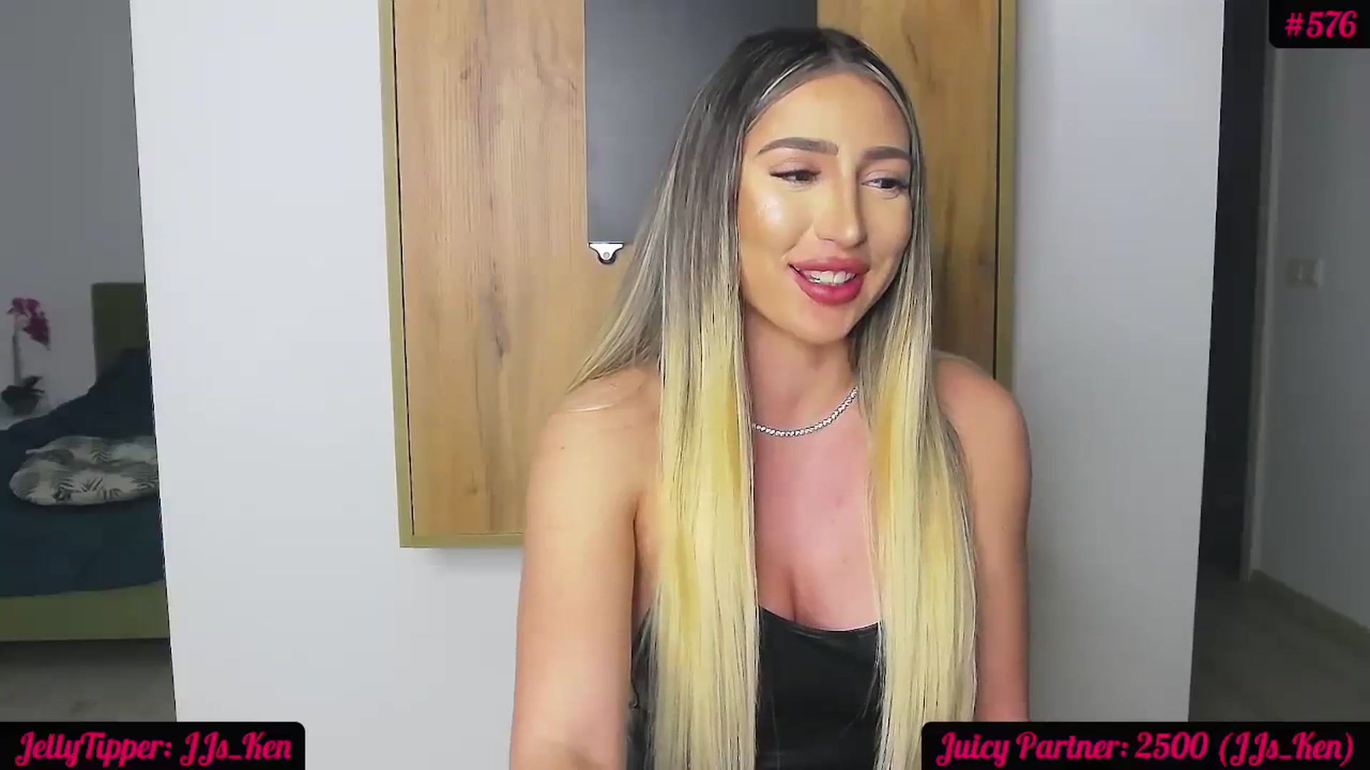 Gallery image thumbnail from JuicyJelly_'s myfreecams stream on, 03/21/2024, 20:37 image 7 of 20