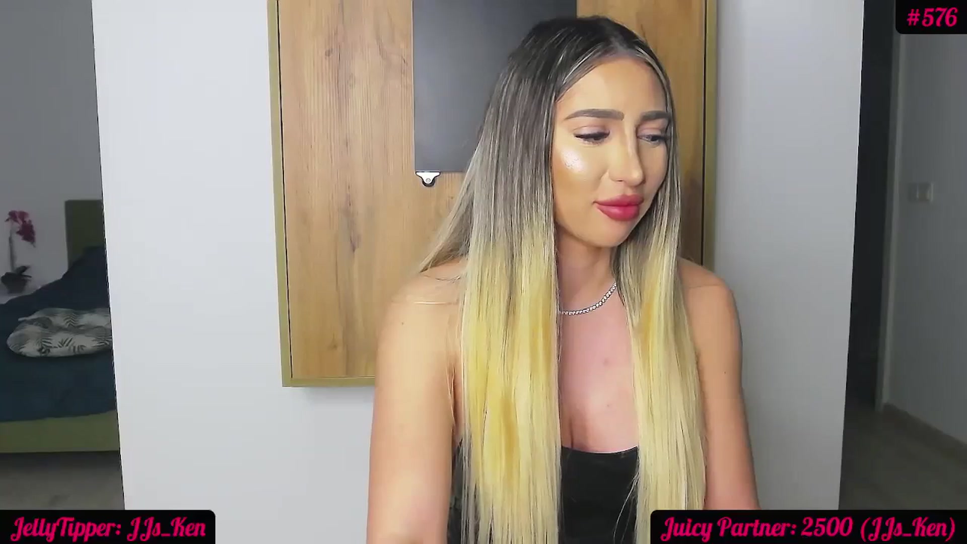 Gallery image thumbnail from JuicyJelly_'s myfreecams stream on, 03/21/2024, 20:37 image 12 of 20