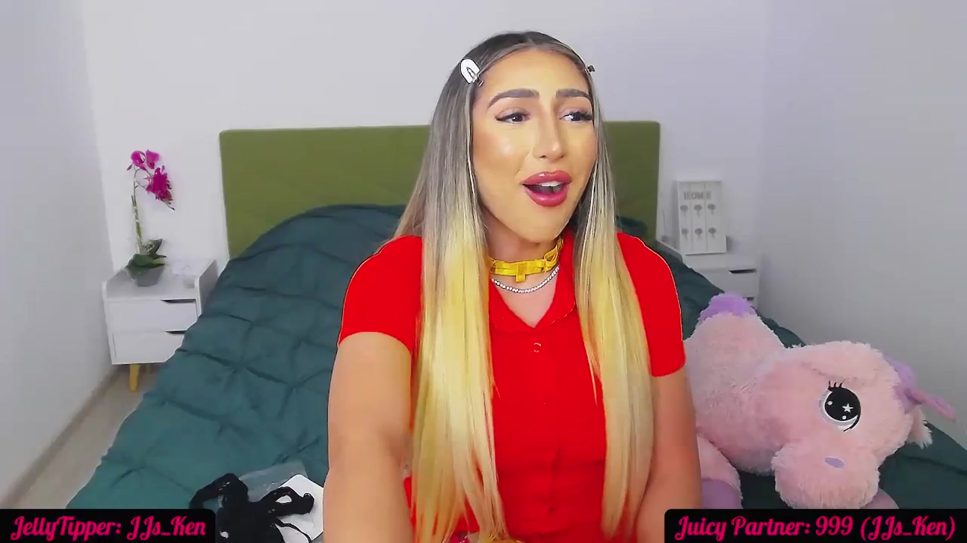 Gallery image thumbnail from JuicyJelly_'s myfreecams stream on, 04/10/2024, 19:08 image 7 of 20