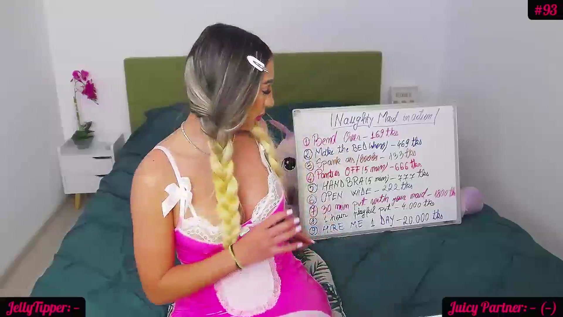 Gallery image thumbnail from JuicyJelly_'s myfreecams stream on, 04/15/2024, 16:22 image 14 of 20