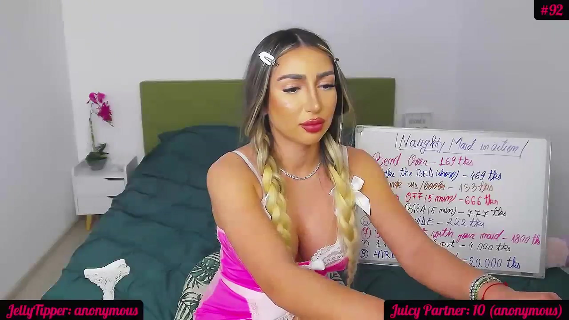 Gallery image thumbnail from JuicyJelly_'s myfreecams stream on, 04/15/2024, 18:27 image 8 of 20