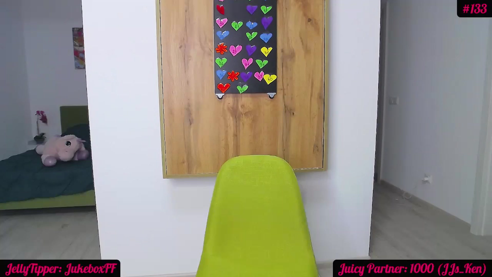 Gallery image thumbnail from JuicyJelly_'s myfreecams stream on, 04/20/2024, 17:10 image 17 of 20