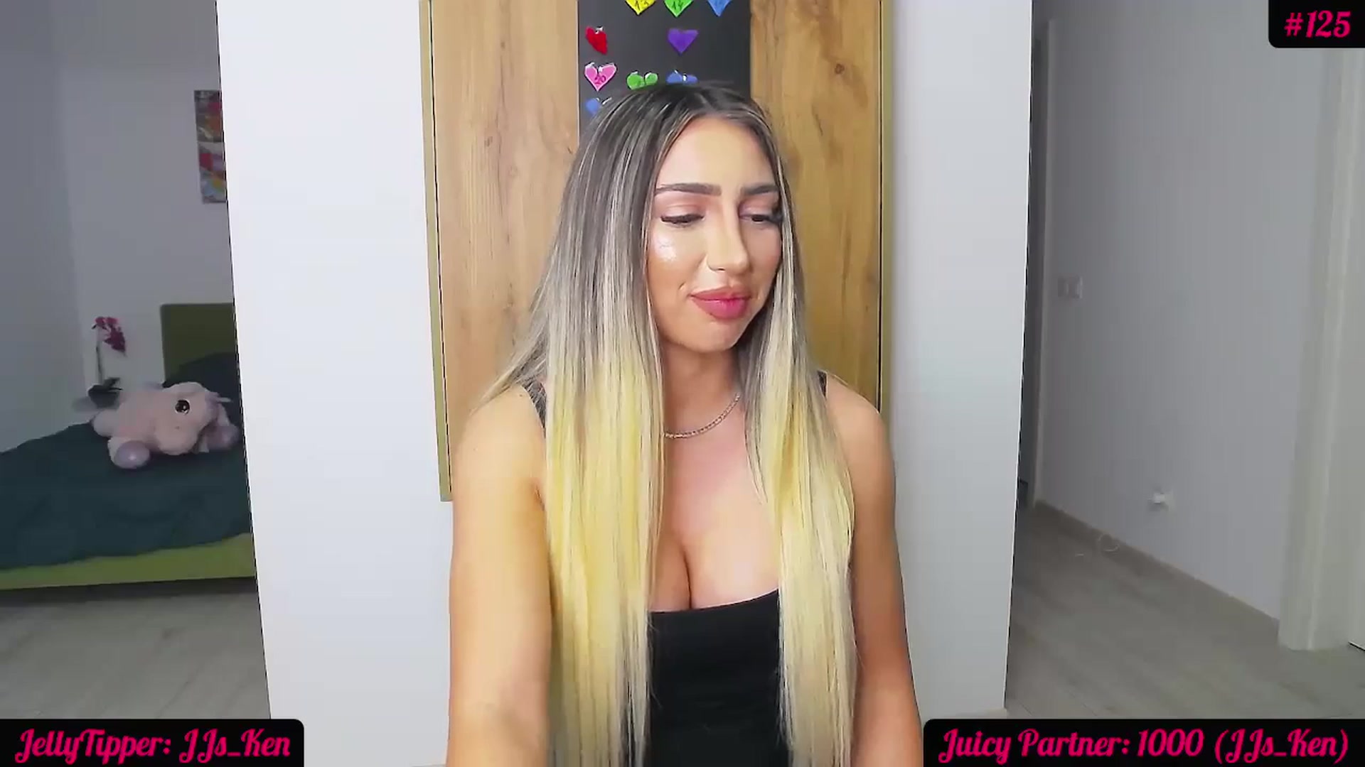 Gallery image thumbnail from JuicyJelly_'s myfreecams stream on, 04/20/2024, 18:56 image 10 of 20
