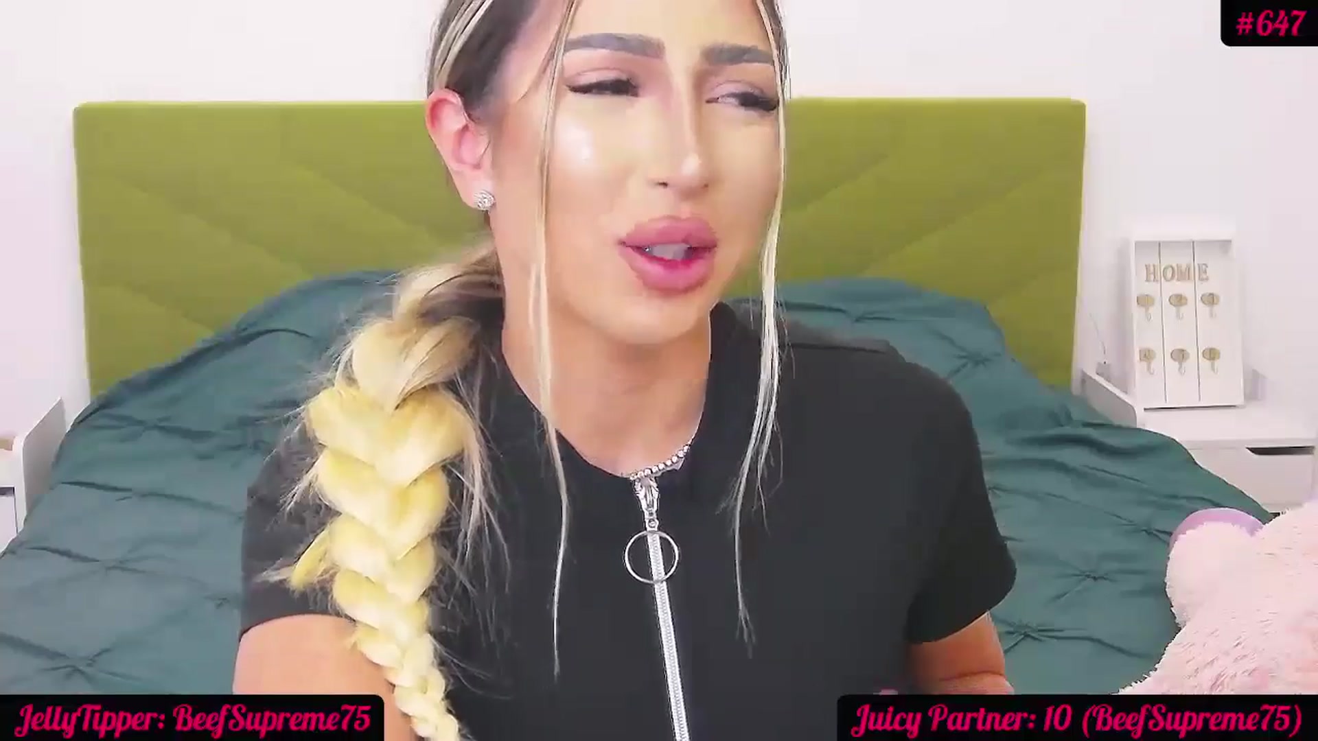 Gallery image thumbnail from JuicyJelly_'s myfreecams stream on, 05/16/2024, 16:32 image 20 of 20