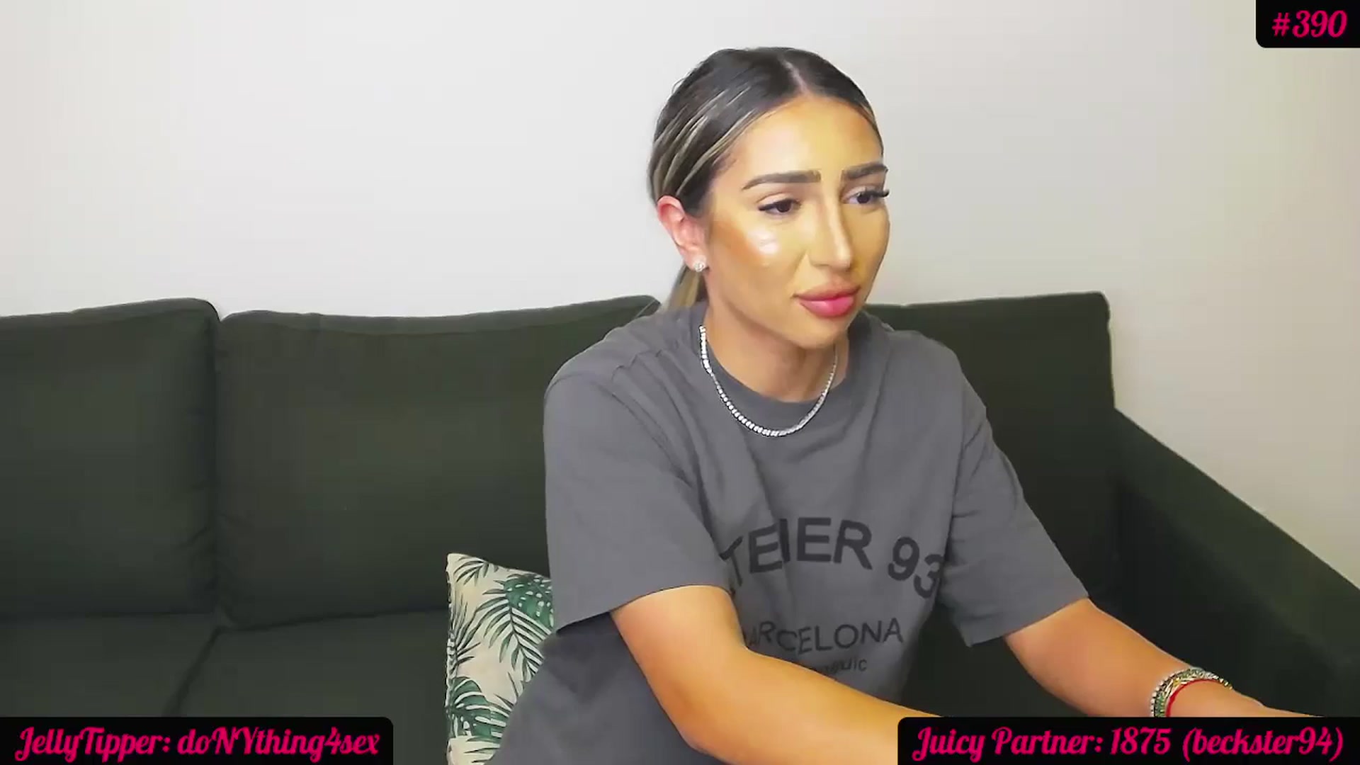 Gallery image thumbnail from JuicyJelly_'s myfreecams stream on, 05/21/2024, 19:51 image 14 of 20
