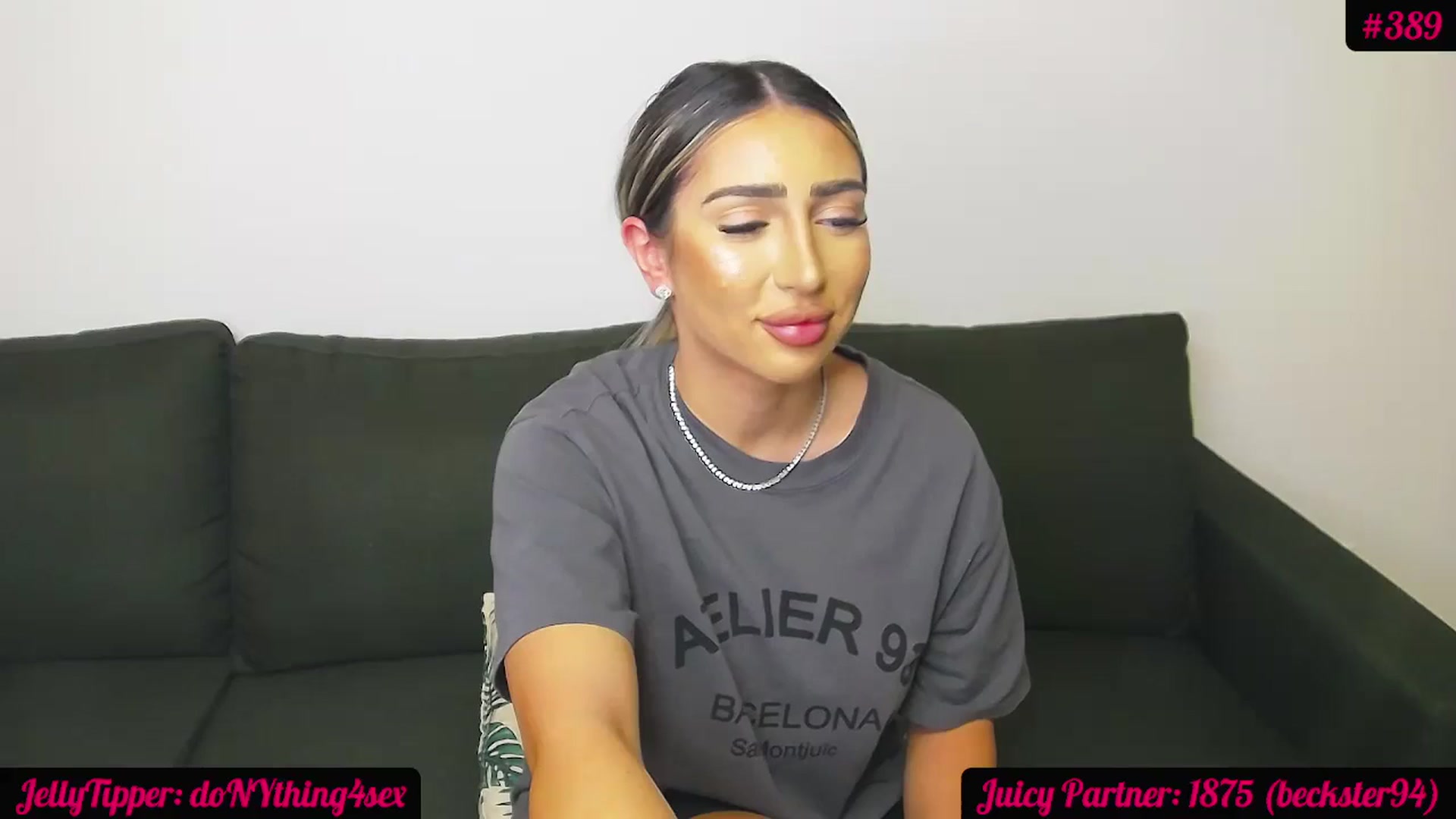 Gallery image thumbnail from JuicyJelly_'s myfreecams stream on, 05/21/2024, 19:51 image 9 of 20