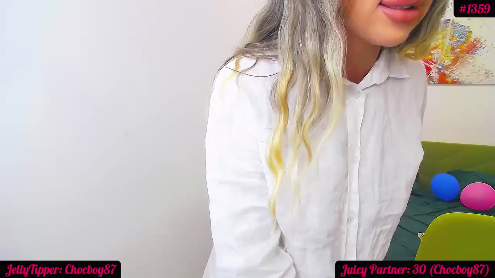 Gallery image thumbnail from JuicyJelly_'s myfreecams stream on, 06/13/2024, 16:13 image 15 of 20
