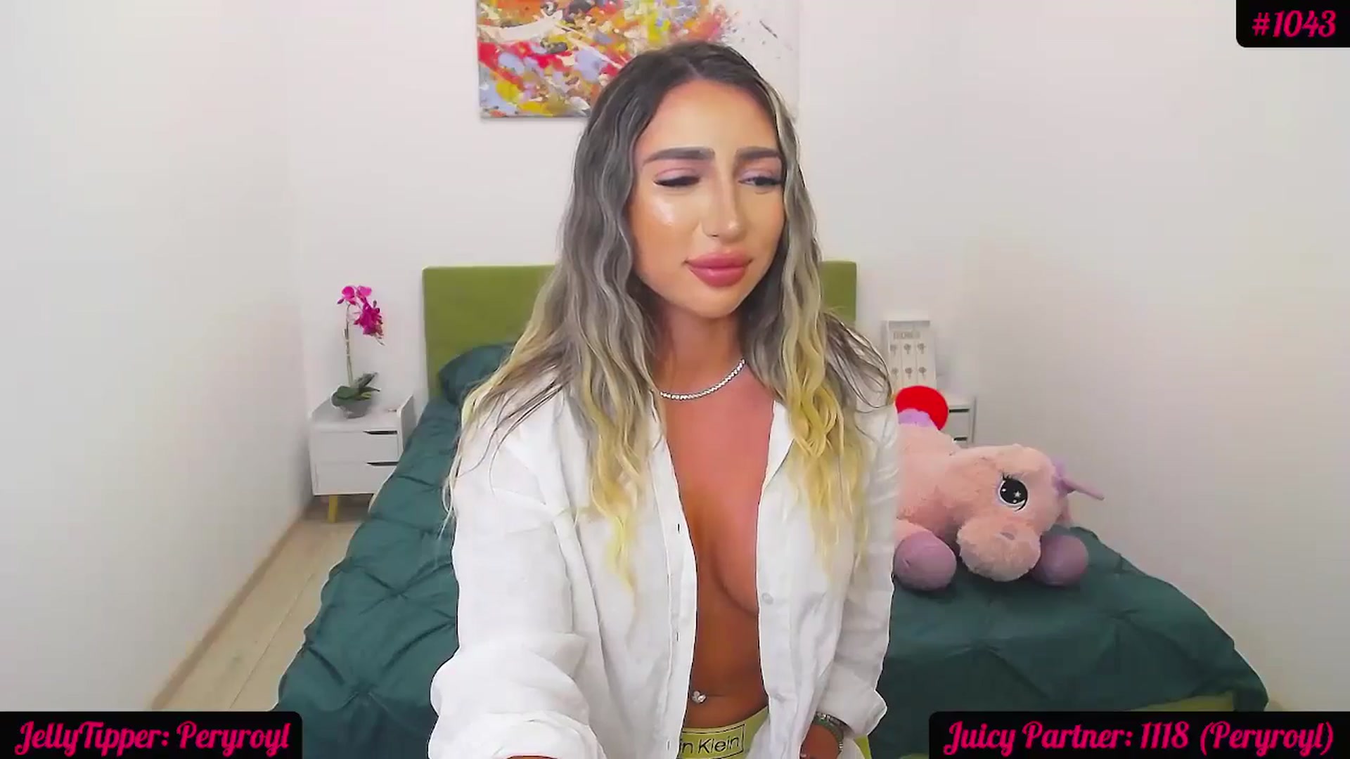 Gallery image thumbnail from JuicyJelly_'s myfreecams stream on, 06/13/2024, 18:44 image 17 of 20