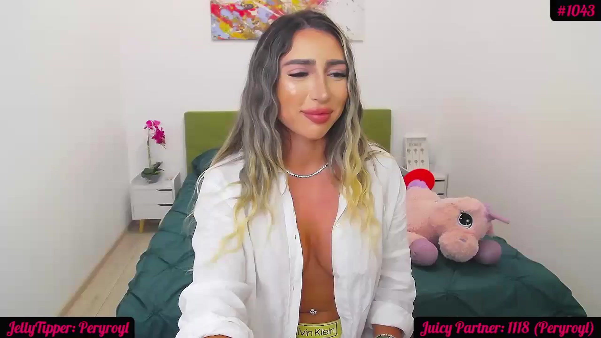 Gallery image thumbnail from JuicyJelly_'s myfreecams stream on, 06/13/2024, 18:44 image 14 of 20