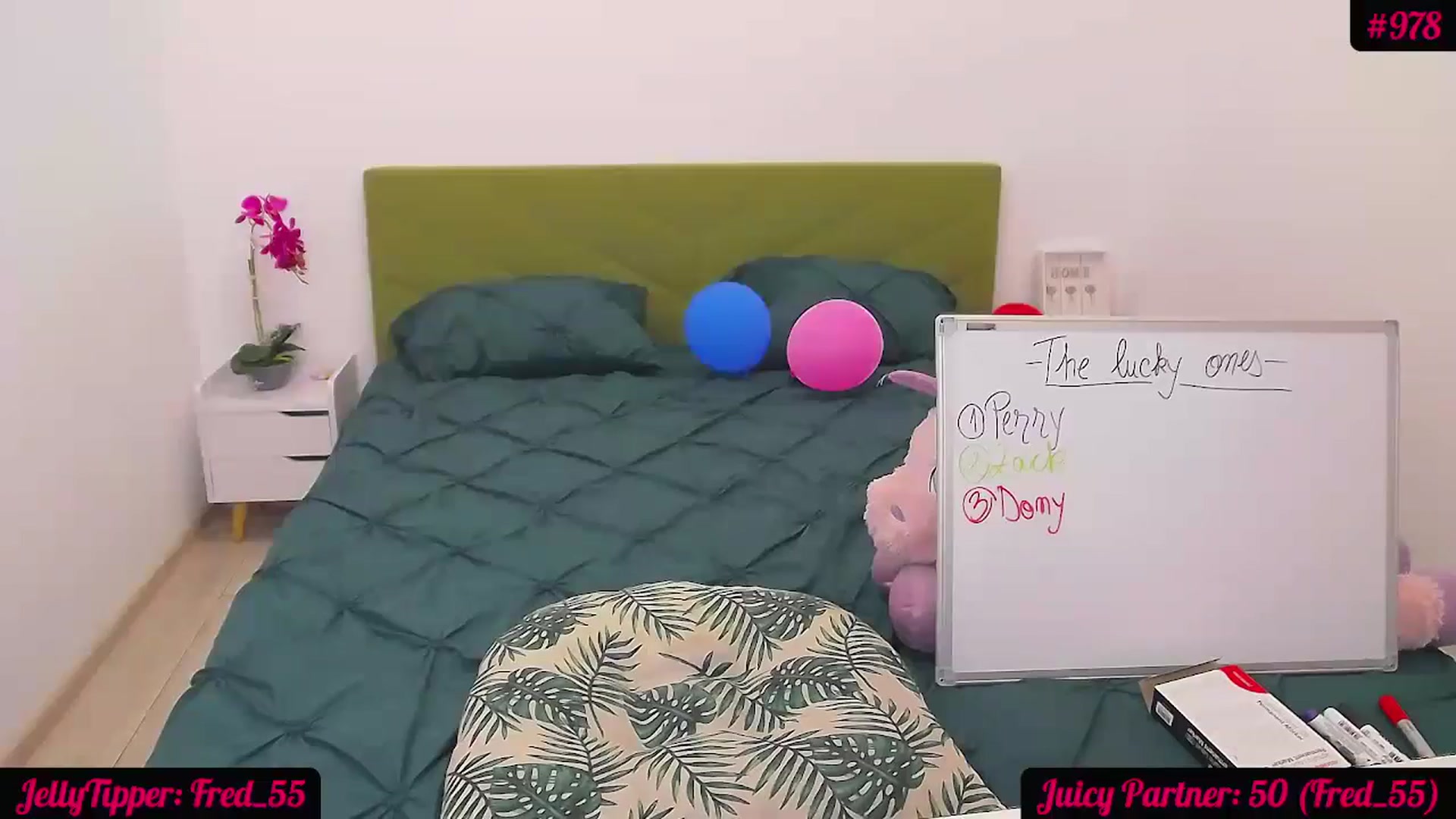 Gallery image thumbnail from JuicyJelly_'s myfreecams stream on, 06/22/2024, 14:24 image 9 of 20