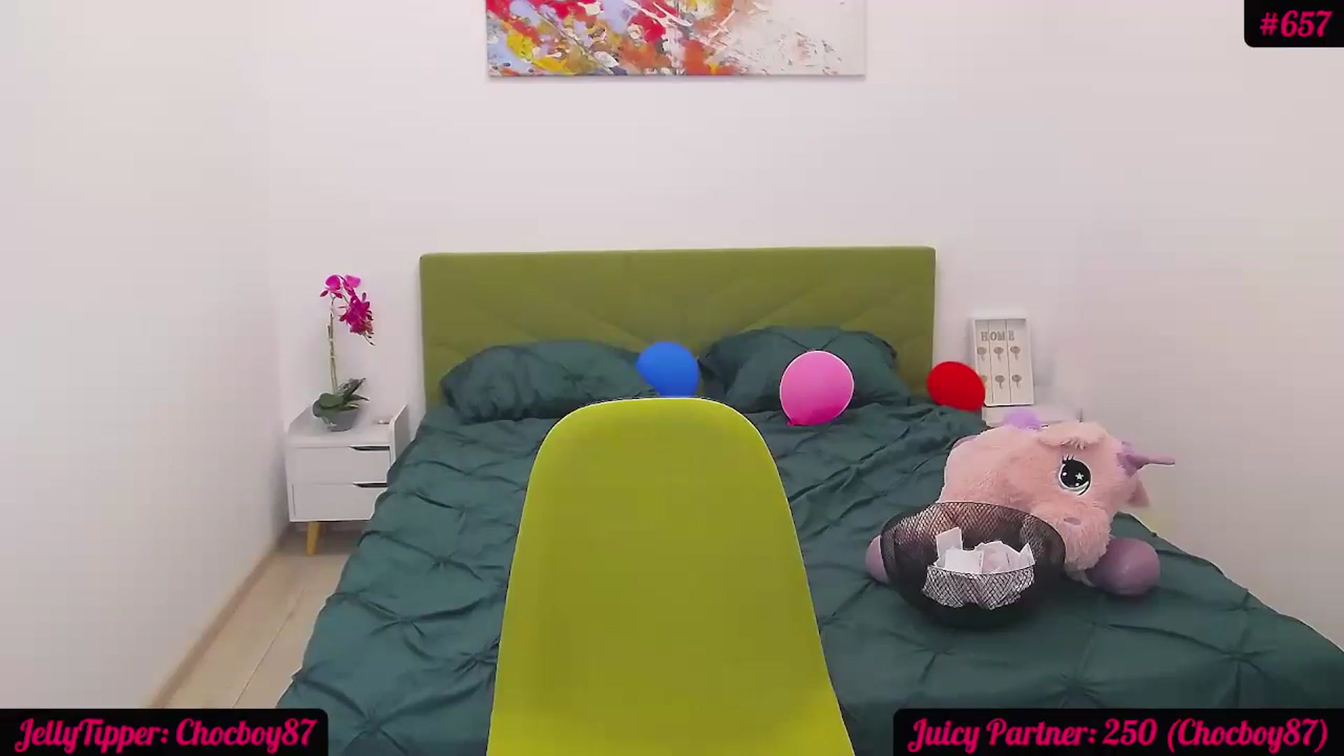 Gallery image thumbnail from JuicyJelly_'s myfreecams stream on, 06/28/2024, 19:45 image 14 of 20