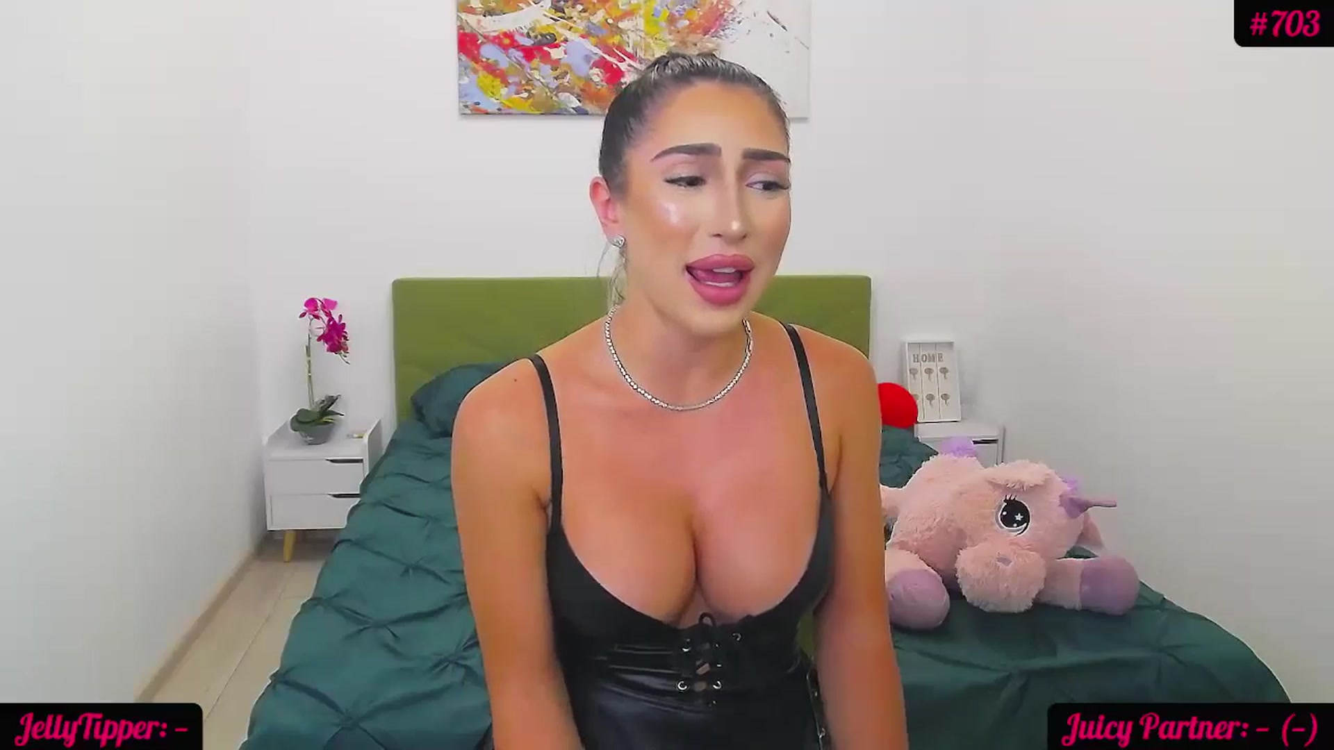 Gallery image thumbnail from JuicyJelly_'s myfreecams stream on, 06/30/2024, 16:37 image 2 of 20