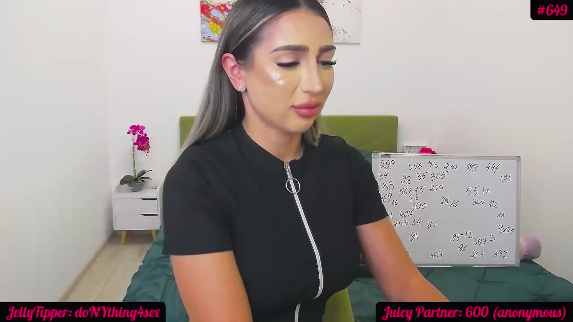 Gallery image thumbnail from JuicyJelly_'s myfreecams stream on, 07/06/2024, 18:46 image 7 of 20