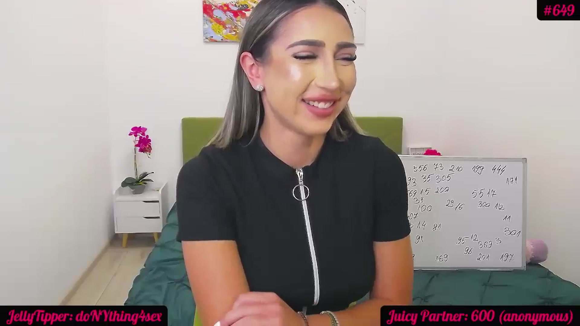 Gallery image thumbnail from JuicyJelly_'s myfreecams stream on, 07/06/2024, 18:46 image 4 of 20
