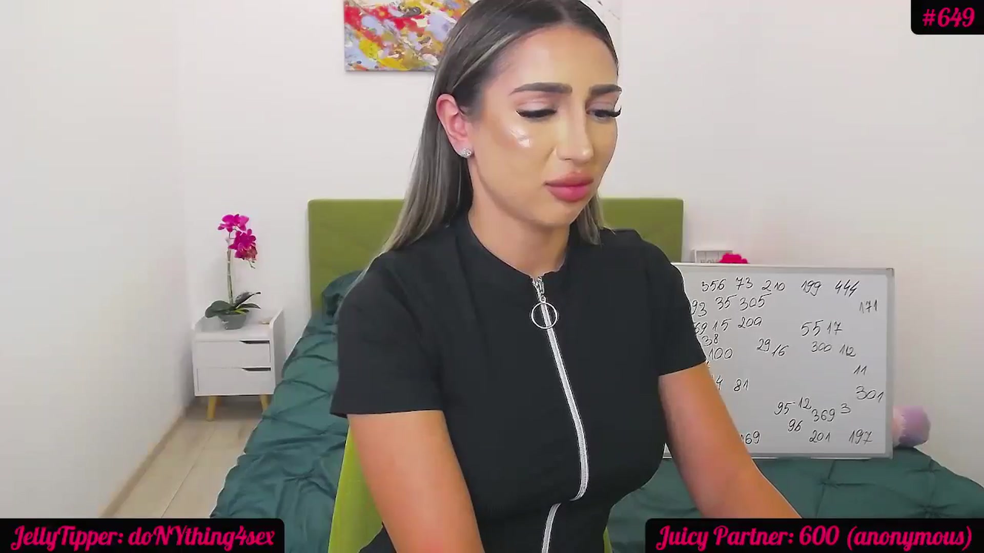 Gallery image thumbnail from JuicyJelly_'s myfreecams stream on, 07/06/2024, 18:46 image 6 of 20
