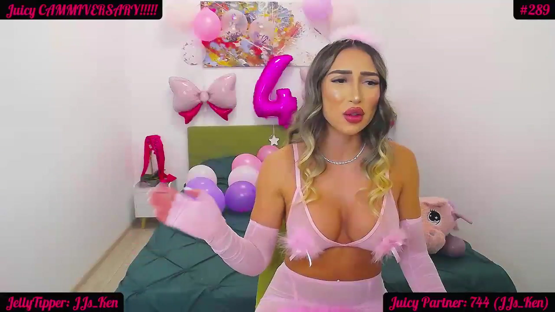Gallery image thumbnail from JuicyJelly_'s myfreecams stream on, 07/15/2024, 17:24 image 6 of 20
