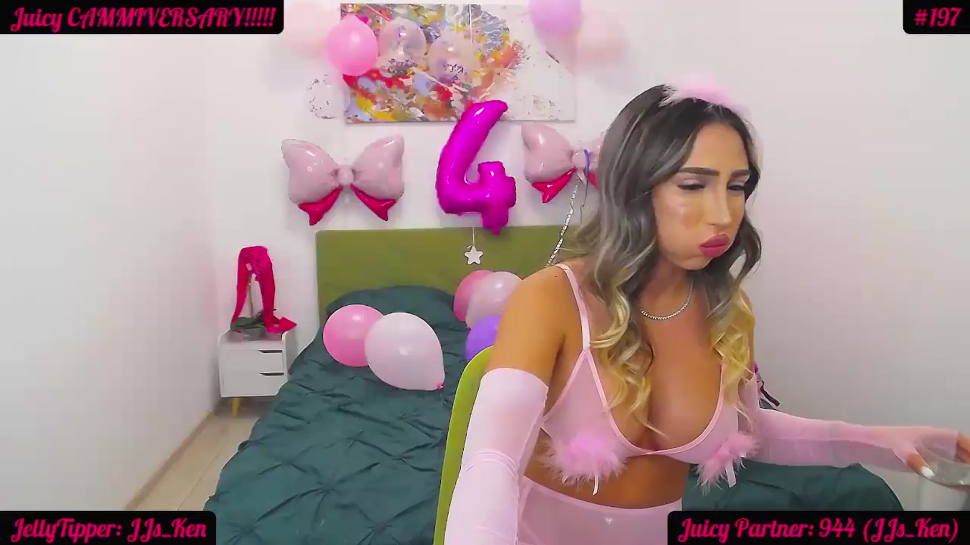 Gallery image thumbnail from JuicyJelly_'s myfreecams stream on, 07/15/2024, 20:05 image 1 of 20