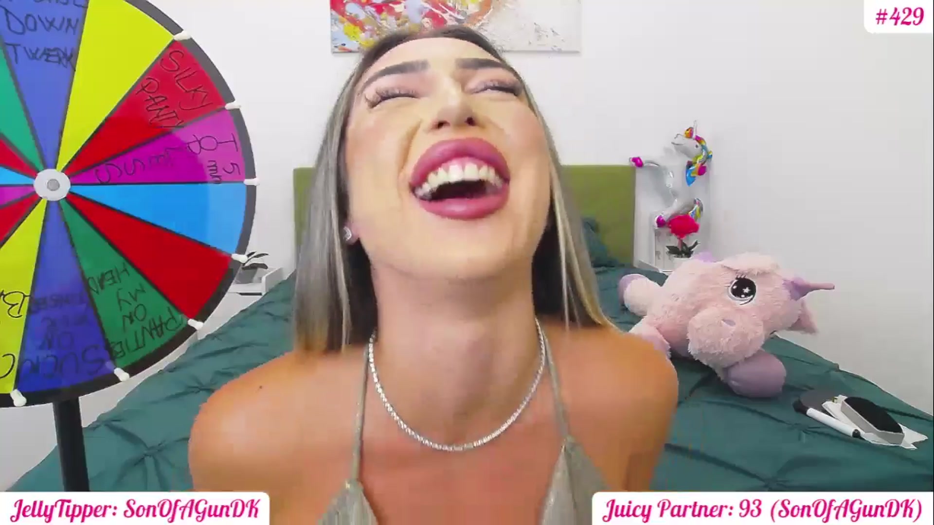 Gallery image thumbnail from JuicyJelly_'s myfreecams stream on, 07/28/2024, 16:42 image 7 of 20