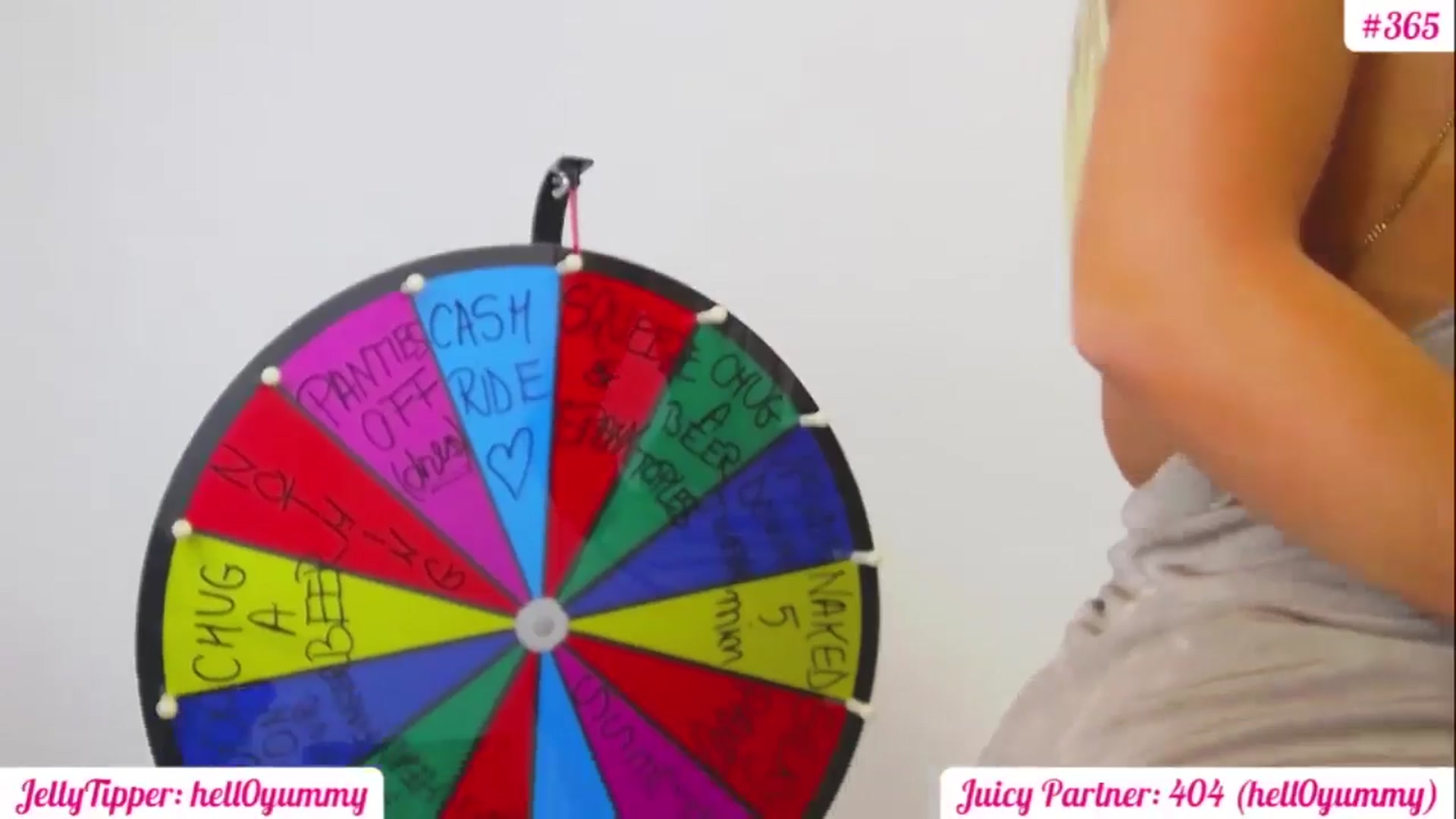 Gallery image thumbnail from JuicyJelly_'s myfreecams stream on, 07/29/2024, 20:02 image 13 of 20