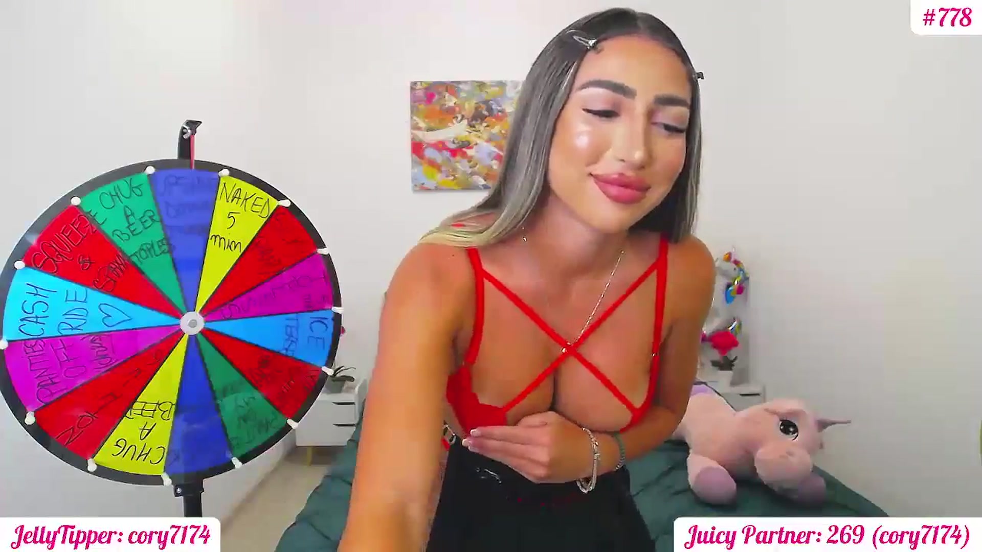 Gallery image thumbnail from JuicyJelly_'s myfreecams stream on, 08/25/2024, 18:23 image 15 of 20