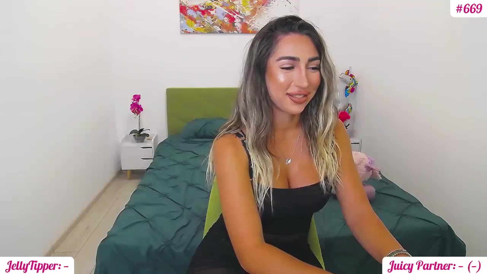 Gallery image thumbnail from JuicyJelly_'s myfreecams stream on, 08/29/2024, 16:03 image 17 of 20